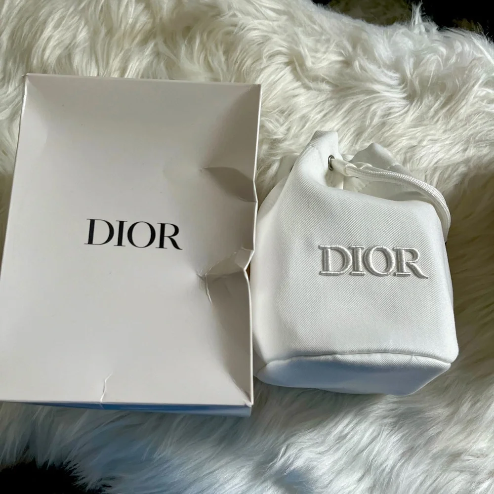 Dior bucket pouch - Picture 1 of 4